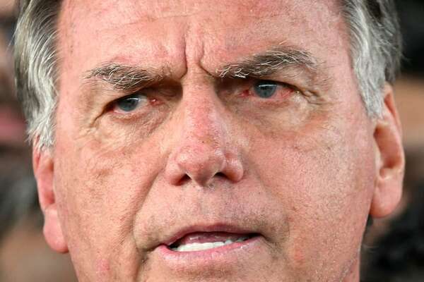 Bolsonaro pide a la Corte absolverlo en el caso asonada de 2023 - Mundo - ABC Color