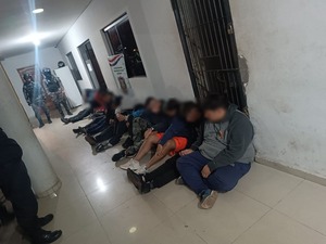 Dos heridos y 13 detenidos tras balacera frente a Derecho UNA - trece