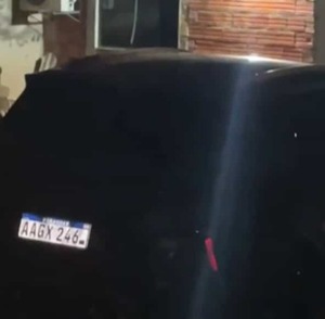 Policía recupera equipos informáticos y detiene a tres personas