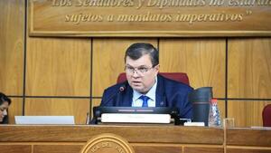 Dionisio defiende comisión garrote y culpa de informe a Ostfield