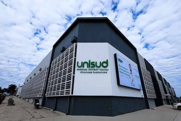 UNISUD alcanza el Top 25 en Medicina con acreditación ARCU-SUR - Negocios - ABC Color