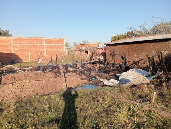 Incendio deja sin nada a humilde familia en Concepción - Concepción al Día
