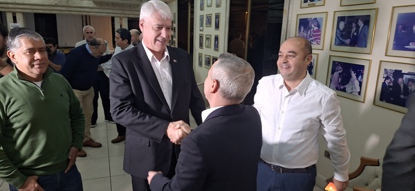Acto de la disidencia colorada con presencia de Wiens y Daniel Centurión