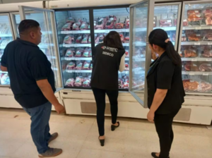 Tras reinspección a cadena de minimarket, Dinavisa rehabilitó más de 50 locales - trece