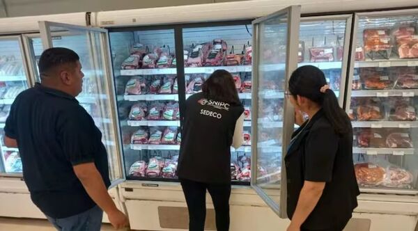 Popular / Cierran y abren sumario a proveedora de quesos y embutidos de cadena de minimercados