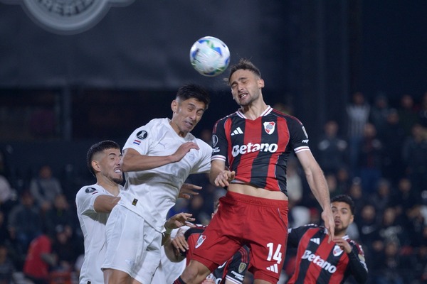 Libertad no pudo con River Plate de local y empataron sin goles