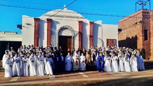 Un sí colectivo: Boda comunitaria engalanó al pueblo de Santa Rosa