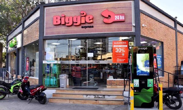Ejecutivo recula y rehabilita 77 locales de minimercados – Prensa 5