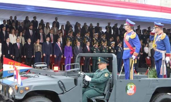 Desfile militar y policial por los 488 anos de Asunción – Prensa 5