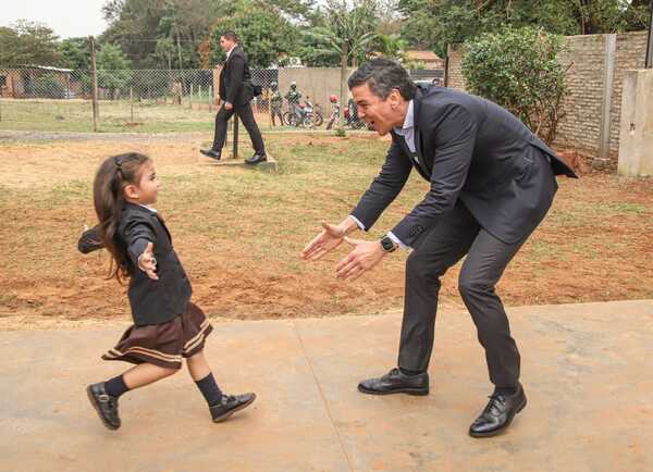 Gobierno de Santiago Peña se centró en el fortalecimiento de la educación, justicia social y la economía | Unicanal