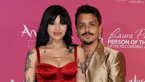 En un mes, Christian Nodal terminó con su novia Cazzu, volvió a tener pareja y se casó