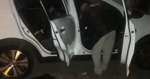 La Nación / Roban el arma y la placa a un comisario en Capiatá