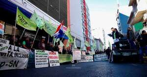 La Nación / Confirman convocatoria a reunión entre gremios y el MEC para evitar huelga