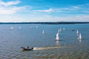 Arrancó Sudamericano Junior de Vela, con poco viento - La Tribuna