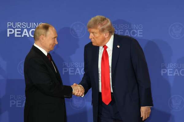 Putin propone a Trump celebrar la próxima cumbre en Moscú - Mundo - ABC Color