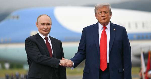 La Nación / Trump y Putin se dan la mano en busca de la paz