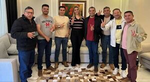 Roya Torres se postula a la Intendencia de Presidente Franco pese a polémica familiar