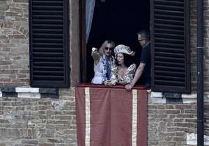 Madonna se regala asistir al tradicional Palio de Siena el día de su cumpleaños - Mundo - ABC Color
