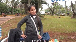 Niños destacan con creatividad y emprendimiento en la Plaza de Armas