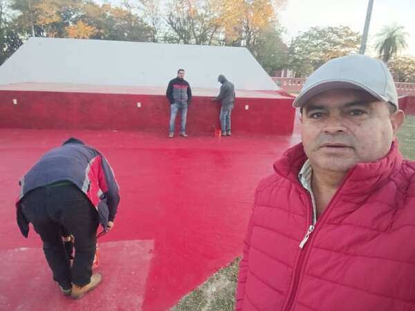 Puerto Casado: intendente condenado“tomó” el coliseo municipal - Nacionales - ABC Color