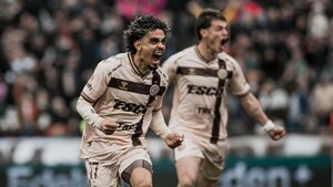 Ronaldo Martínez marca doblete para Platense