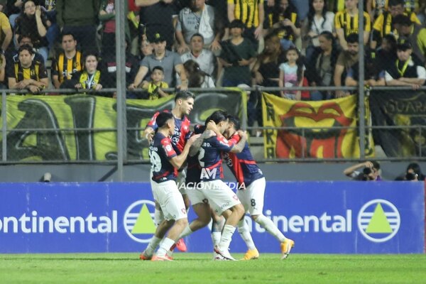 Versus / ¡Cerro Porteño se atornilla al liderato!