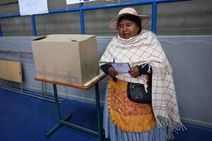 Bolivia acude a las urnas en medio de denuncias de campaña sucia y el llamado a votar nulo - Mundo - ABC Color