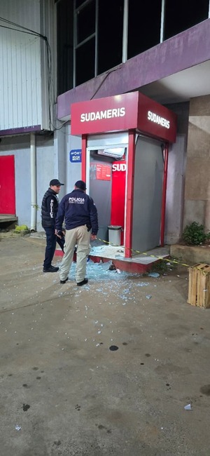 Popular / Desconocidos intentaron robar un cajero en Capiatá