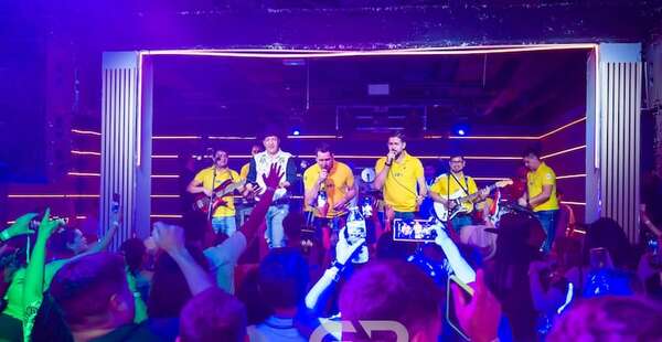 Exitosa gira por España del grupo musical Banda Show 25 - Música - ABC Color