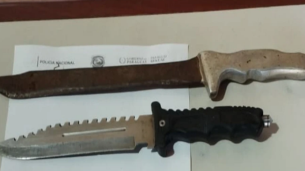 Padre e hijo detenidos por agredir a una mujer en plena vía pública
