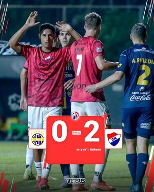 Popular / Nacional se aprovechó de un nervioso Trinidense y le ensoquetó dos goles
