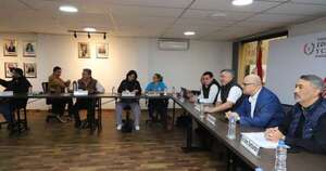 La Nación / Docentes inician huelga nacional por dos días