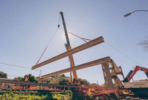 MOPC sigue aprobando millonarias adendas a concesionaria de ruta PY02 - Economía - ABC Color