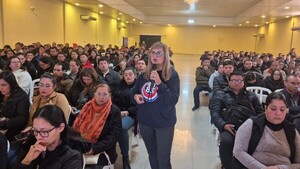 Promo 83 de médicos capacitó a 500 docentes en Caazapá
