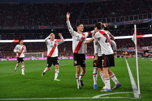 Versus / River gana con Mati Galarza en cancha y ahora apunta a Libertad