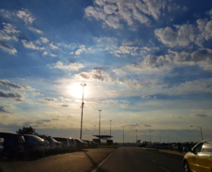 Anuncian lunes caluroso con probabilidad de chaparrones y tormentas