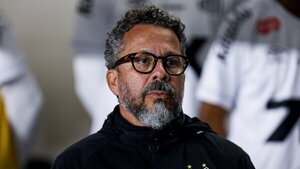 Neymar y Caballero se quedan sin entrenador