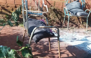 Detienen a un hombre por arrojar combustible y prender fuego a su pareja en PJC