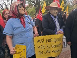 Huelga docente para exigir las mismas consignas - Portal Digital Cáritas Universidad Católica