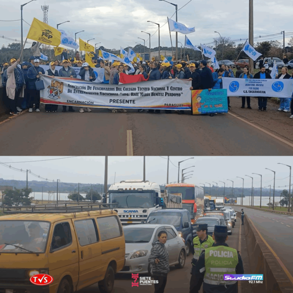 Manifestación de Docentes en Encarnación: Cortes Intermitentes en la Ruta PY01 - «TVS DIGITAL»