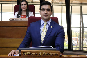 Acusan a Diputado de presionar a Superintendencia de Salud para quitar sanción a Sanatorio