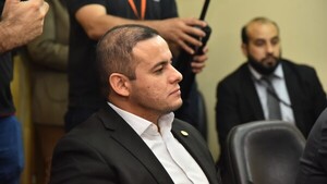 "A la velocidad de la luz quieren destituir a Prieto"