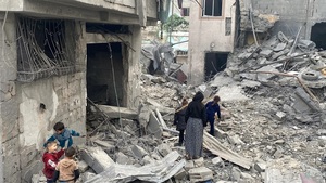 Hamás aprueba alto al fuego temporal e intercambio de rehenes en Gaza