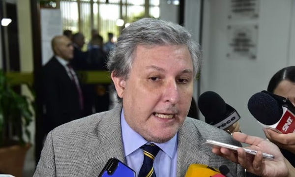 Filizzola pide a Sedeco que intervenga en caso Ueno por filtración de datos