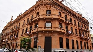 Crece la presión fiscal en el segundo año de gobierno de Peña