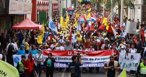 Diario HOY | Paro docente continuará este martes, ante falta de consenso con autoridades