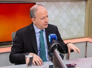Sector docente fue el más beneficiado con recursos en estos dos años, afirma ministro de Economía