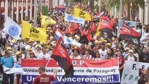 Gran movilización en la capital y a nivel país marca el primer día de la huelga de maestros