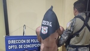 Hombre es detenido luego de atacar con piedras, latas y un palo de madera a su sobrino