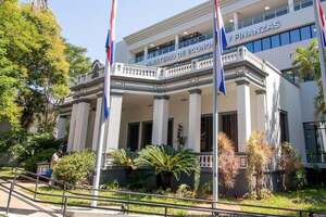 MEF anuncia que incorporará mejoras en salario y escalafón